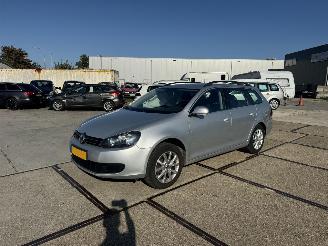 krockskadad bil auto Volkswagen Golf 1.2 TSI Comf. Variant 2010/10