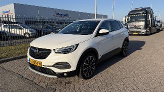 Schadeauto Opel Grandland X 1.6 Plug-In Hybrid 2021/4