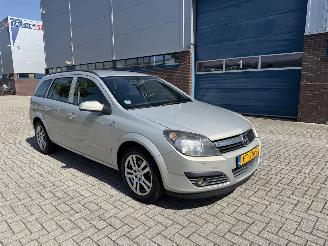 Damaged car Opel Astra 1.6 77Kw AIRCO 2006/1