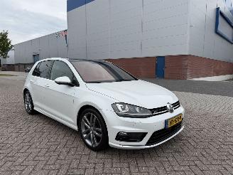 Avarii autoturisme Volkswagen Golf TSI R-Line Clima - Navi 2016/1