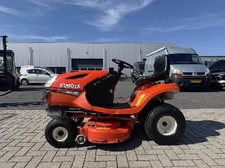 krockskadad bil machine Kubota  T1670 Zitmaaier 2002/1