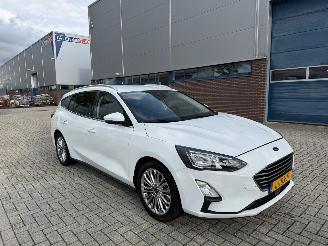 Damaged car Ford Focus 1.0 Hybrid Titanium X 92kw Clima - Navi 2021/6