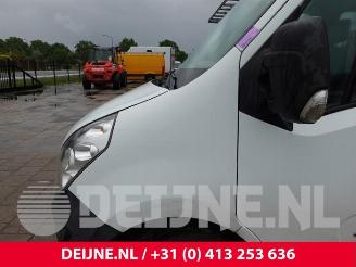 Renault Master Master III (EV/HV/UV/VA/VB/VD/VF/VG/VJ), Chassis-Cabine, 2010 2.3 dCi 165 16V RWD picture 9