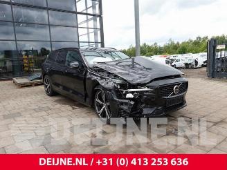  Volvo V-60 V60 II (ZW), Combi, 2018 2.0 T6 16V Plug-in Hybrid AWD 2024/7