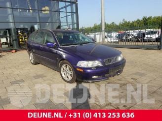Vrakbiler auto Volvo V-40 V40 (VW), Combi, 1995 / 2004 2.0 16V Turbo 2004/1