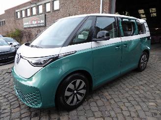 Schadeauto Volkswagen ID.Buzz Bus 210 kW Pro 2025/3