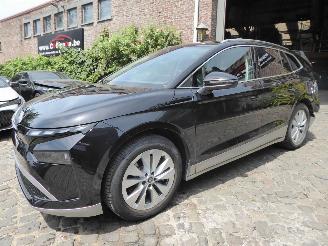 damaged passenger cars Skoda Enyaq 85 x Loft Corporate 2025/10