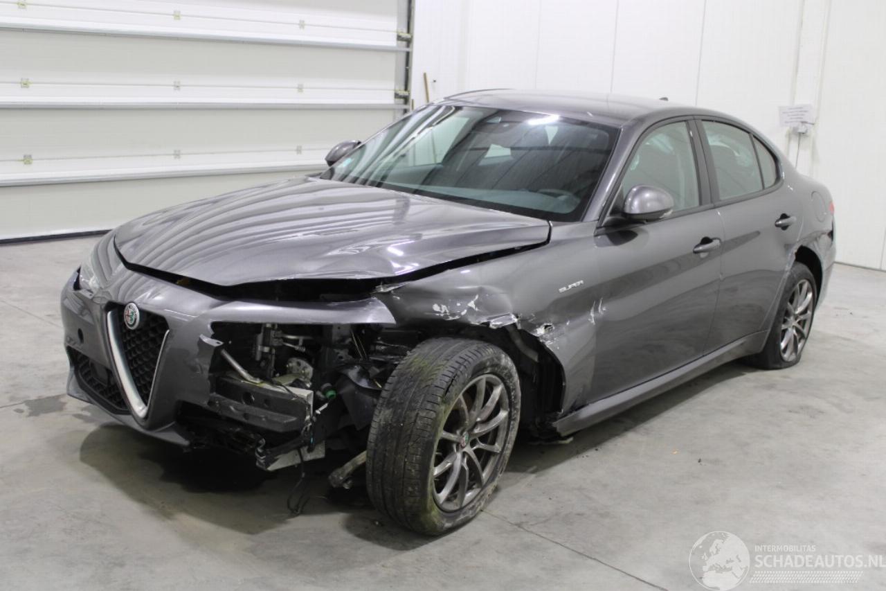 Alfa Romeo Giulia 