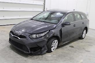 Unfallwagen Kia Cee d cee'd 2022/4