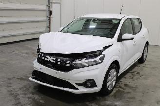 damaged passenger cars Dacia Sandero  2023/12