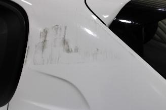 Peugeot 208  picture 9