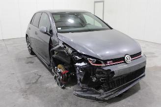 Volkswagen Golf  picture 2