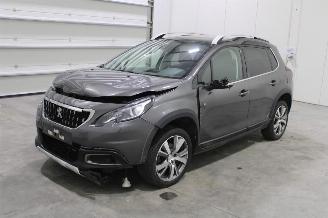 krockskadad bil auto Peugeot 2008  2019/6