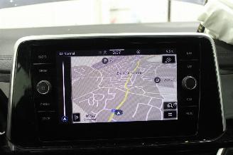 Volkswagen T-Roc  picture 13