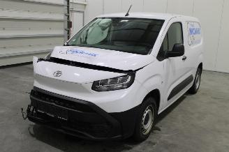 Damaged car Toyota ProAce CITY 2025/1