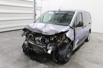 Damaged car Toyota ProAce CITY 2025/4