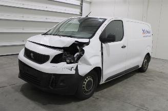 Damaged car Peugeot Expert  2023/8