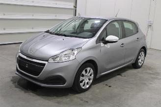 Coche accidentado Peugeot 208  2019/9