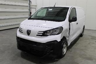 krockskadad bil auto Peugeot Expert  2025/9