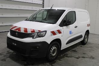 Vaurioauto  passenger cars Peugeot Partner  2021/2