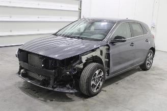 skadebil auto Hyundai I-30 i30 2025/12