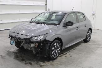 damaged passenger cars Peugeot 208  2024/10