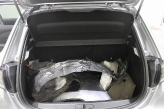 Peugeot 208  picture 20