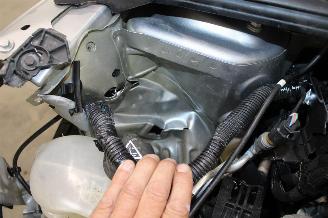 Peugeot 208  picture 22