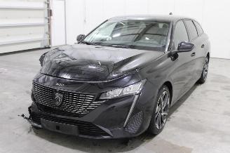 Vaurioauto  passenger cars Peugeot 308  2023/7