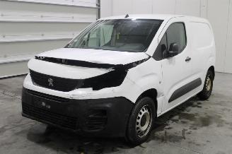 krockskadad bil auto Peugeot Partner  2019/12