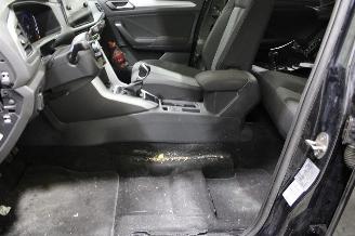 Volkswagen T-Roc  picture 8