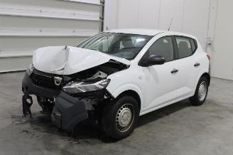 krockskadad bil auto Dacia Sandero  2022/10