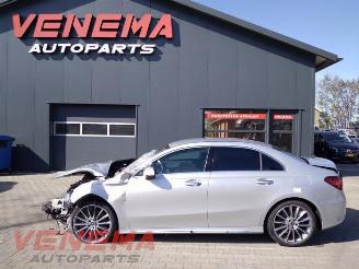 Vrakbiler auto Mercedes A-klasse A Limousine (177.1), Sedan, 2018 / 2026 2.0 A-250 Turbo 16V Mild Hybrid 4Matic 2024/1
