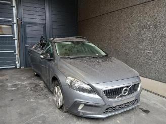 Uttjänta bilar auto Volvo V-40 V40 Cross Country (MZ), Hatchback 5-drs, 2012 / 2019 2.0 D2 16V 2018/4