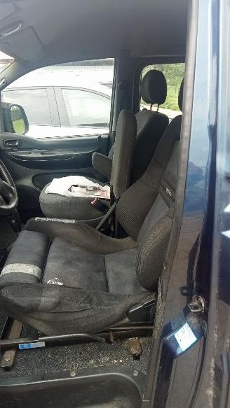 Hyundai H-200  picture 6