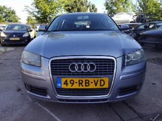 Coche siniestrado Audi A3 A3 Sportback (8PA), Hatchback 5-drs, 2004 / 2013 2.0 FSI 16V 2005/1