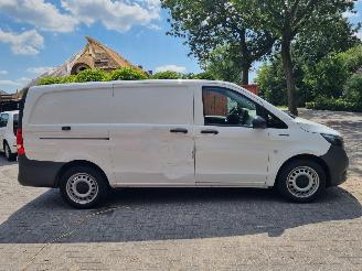 Mercedes eVito 112 66KW L2 Airco Navi Camera picture 6