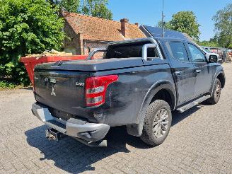 Mitsubishi L-200 2.4 DI-D Aut Double Cab picture 3