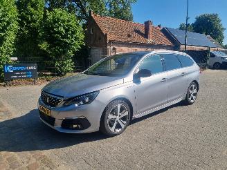 Unfallwagen Peugeot 308 Puretech 130 GT Line Pano 2021/2