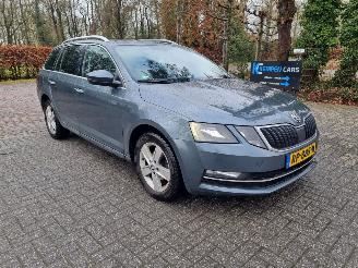 Auto incidentate Skoda Octavia 1.6 TDI Navi Stoelverw. 2017/6