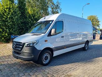 damaged passenger cars Mercedes Sprinter PRO 317 Maxi LED Navi Stoelverw 2025/1