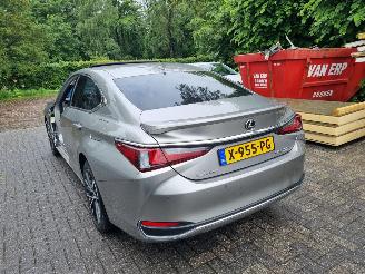 damaged passenger cars Lexus ES 300H Business Line Schuifdak Led Stoelverw 2024/1