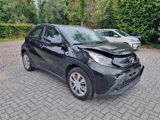 Schadeauto Toyota Aygo X 1.0 VVT-I Play Clima Keyles Camera 2023/5