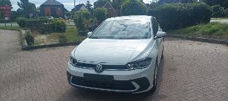 Unfallwagen Volkswagen Polo 1.0-mpi Full Led koplampen Airconditioning Stoelverwarming Lichtautomaat cruisecontrol Drivelane assistent Radio Dab Digitale-cockpit 2026/1