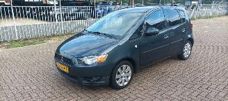 Ocazii autoturisme Mitsubishi Colt 1.3-16v Automaat 95pk Airco Lichtautomaat cruisecontrol Regensensor 4xElektrische ramen Elektrische-spiegels met verwarming Centrale vergrendeling met afstandsbediening Privacyglas leren stuurwiel mistlampen Metallic Lak Trekhaak 15-inch Velgen volledig O 2011/9
