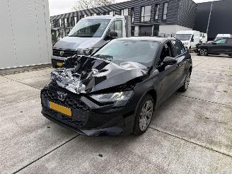 Unfallwagen Audi A3 40 TFSI e Prp Line PHEV -NAVI-CLIMA-PDC 2025/11