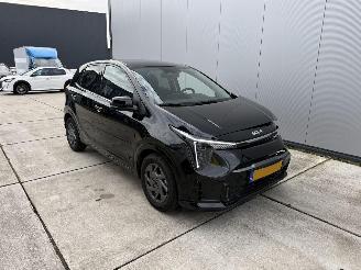 krockskadad bil auto Kia Picanto 1.0 DPI DYNAMIC LINE-AIRCO-NAVI-CAMERA-PDC 2025/7