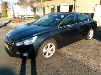 Unfallwagen Peugeot 508 1.6 I BLUE LEASE EXECUTIVE 2011/9