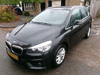 Schadeauto BMW 2-serie 218 I AUTOMAAT ACTIVE TOURER CLIMA NAVI 2015/1