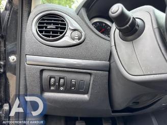 Renault Clio Clio III (BR/CR), Hatchback, 2005 / 2014 1.4 16V picture 15